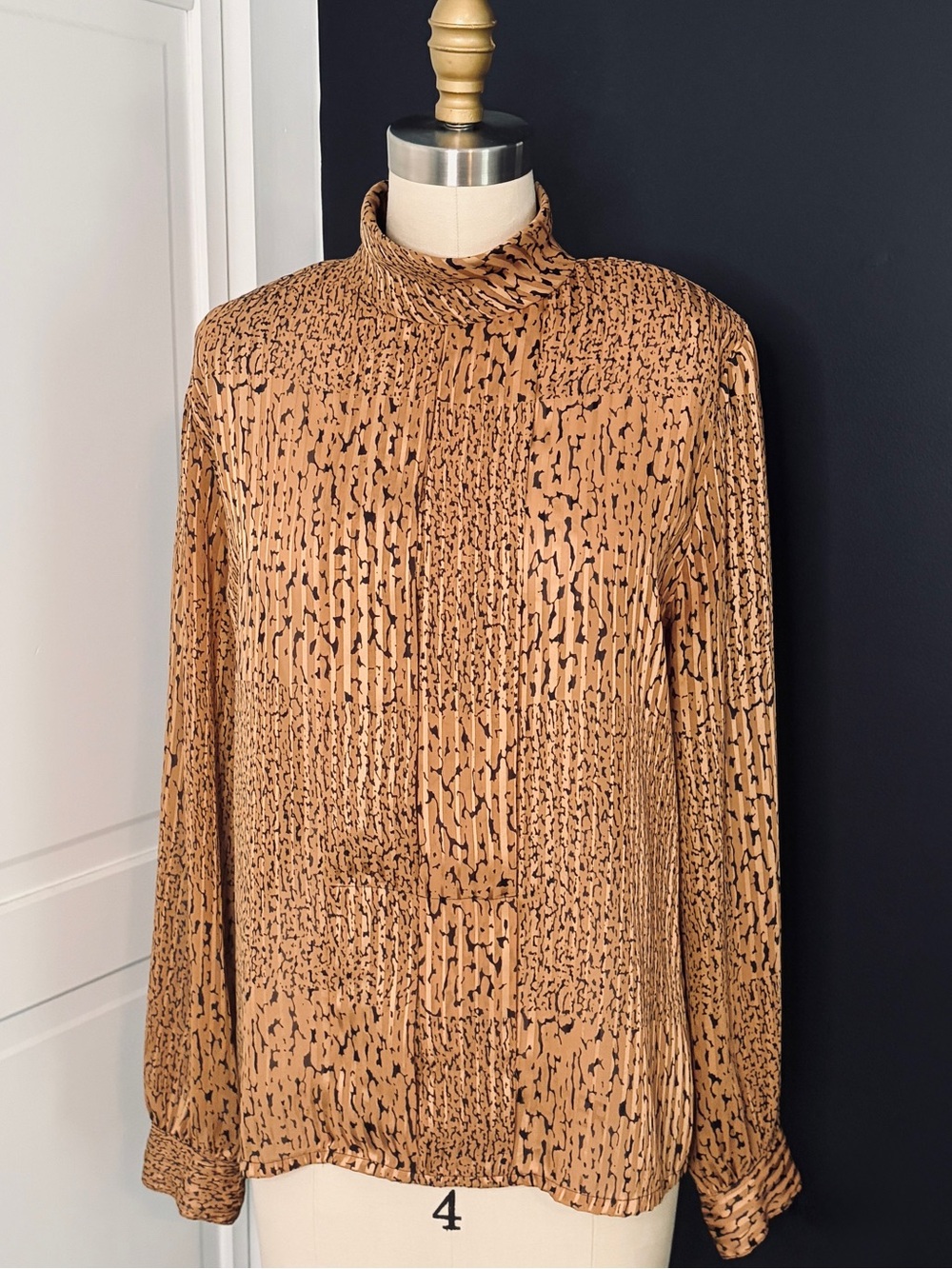 Vintage 80s Nicola Mock Neck Blouse Sz 12 Abstract Animal Print
